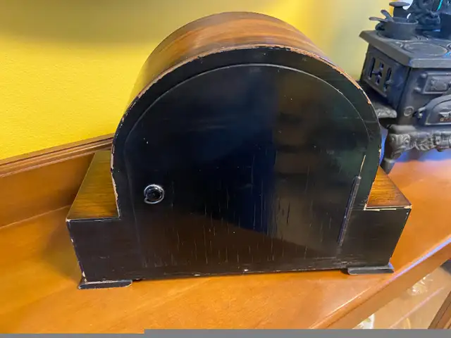 Vintage Art Deco Smiths Enfield Mantle Wood Clock England in Arts & Collectibles in Oshawa / Durham Region - Image 7