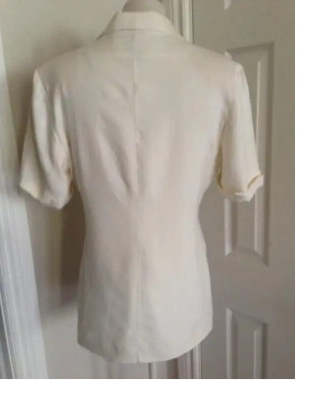 Women BEECHERS BROOK Dress Blazer Short sleeves Suit Size 8 in Women's - Tops & Outerwear in Markham / York Region - Image 3