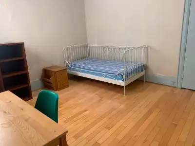 Room For Rent on Danforth Ave