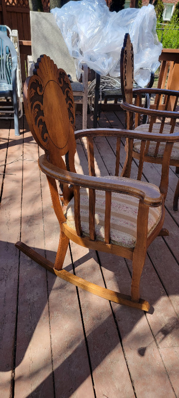 ANTIQUE QUEEN ANNE CHAIRS AND in Chairs & Recliners in Mississauga / Peel Region - Image 2
