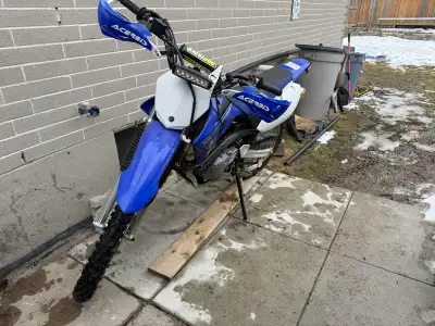 2022 TTR 125 excellent condition very low hours FMF exhaust skid plate Look in the trade for a fishi...