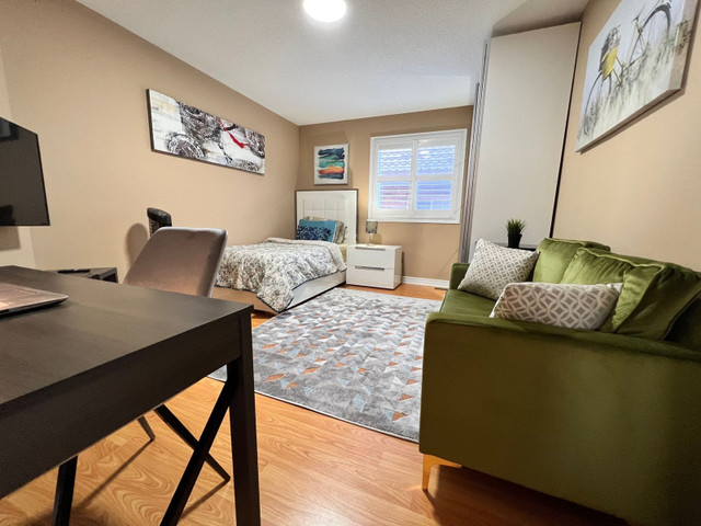 Private Room For Rent - Females Only in Room Rentals & Roommates in Mississauga / Peel Region - Image 4