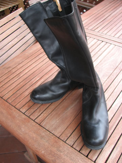 Bottes noires en cuir, View more