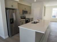 SPACIOUS 3BR MAIN FLOOR TOWNHOME FOR RENT