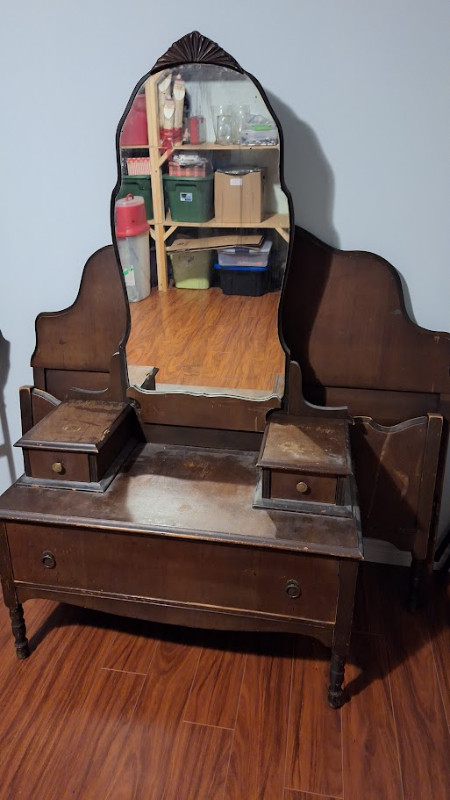 Antique Bedroom Set in Dressers & Wardrobes in Truro - Image 3