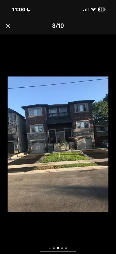 Available for rent immediately ,walking distance to Lakeshore Humber college. Suitable for students...