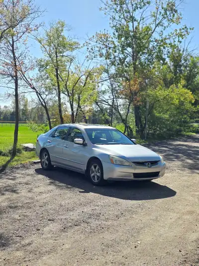 2004 Honda Accord Selling a solid and dependable 2004 Honda Accord that has been in my family for th...