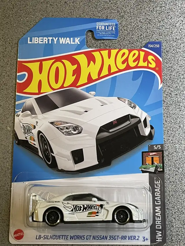 Hot wheels Liberty walk silhouette Nissan GT-R GTR R35 white
