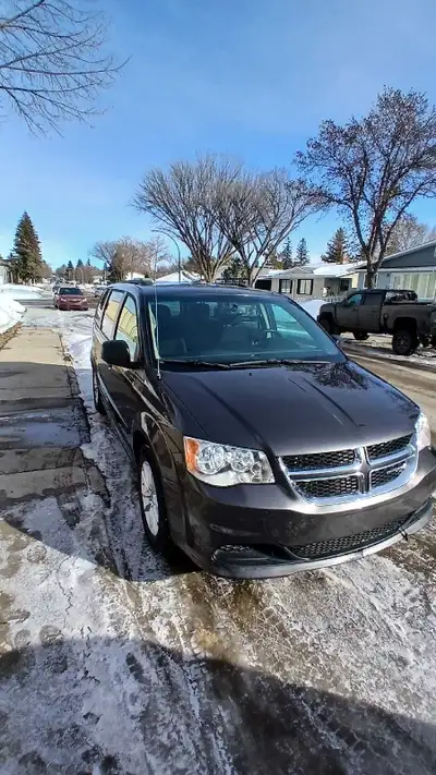 2017 Dodge Grand Caravan SE — Clean, Reliable Family Van Price: (Negotiable) Selling my 2017 — spaci...