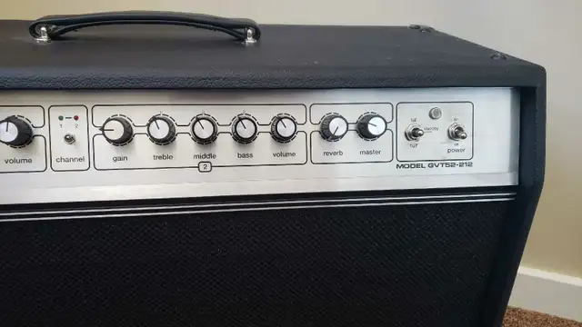 Ampeg GVT52-212 Guitar Amp in Amps & Pedals in Edmonton - Image 4