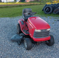 Sears DLT 2000 48" deck riding lawn tractor