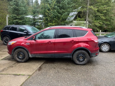 Very clean 2016 Ford Escape 