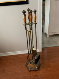 FIREPLACE TOOLS BRASS AND WOOD