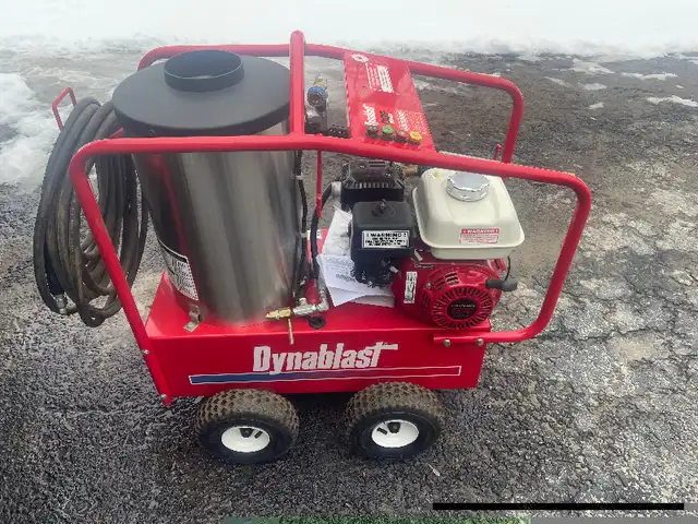 Built in Canada Hot Water Pressure Washers in Lawnmowers & Leaf Blowers in Regina - Image 5