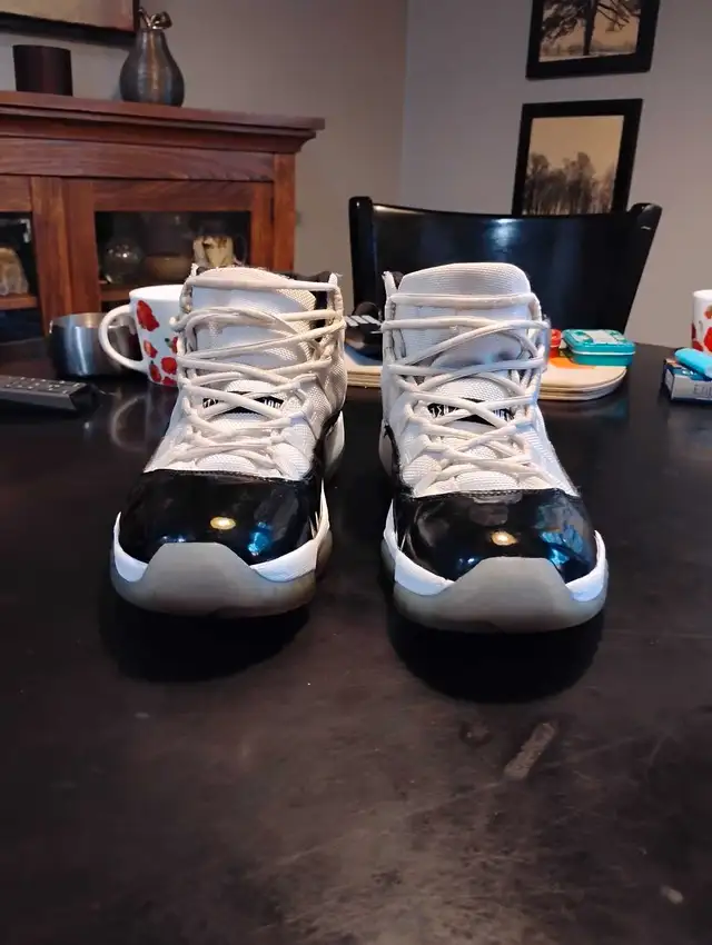 Jordan 11 Retro Concorde Size 8 mens  in Men's Shoes in Sault Ste. Marie - Image 6