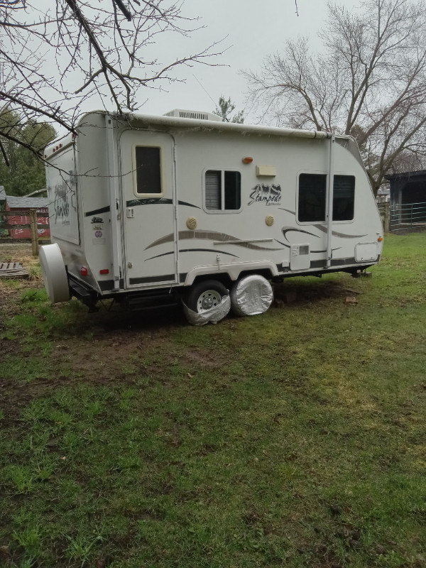 Hybrid Camper trailer in Travel Trailers & Campers in Mississauga / Peel Region - Image 2