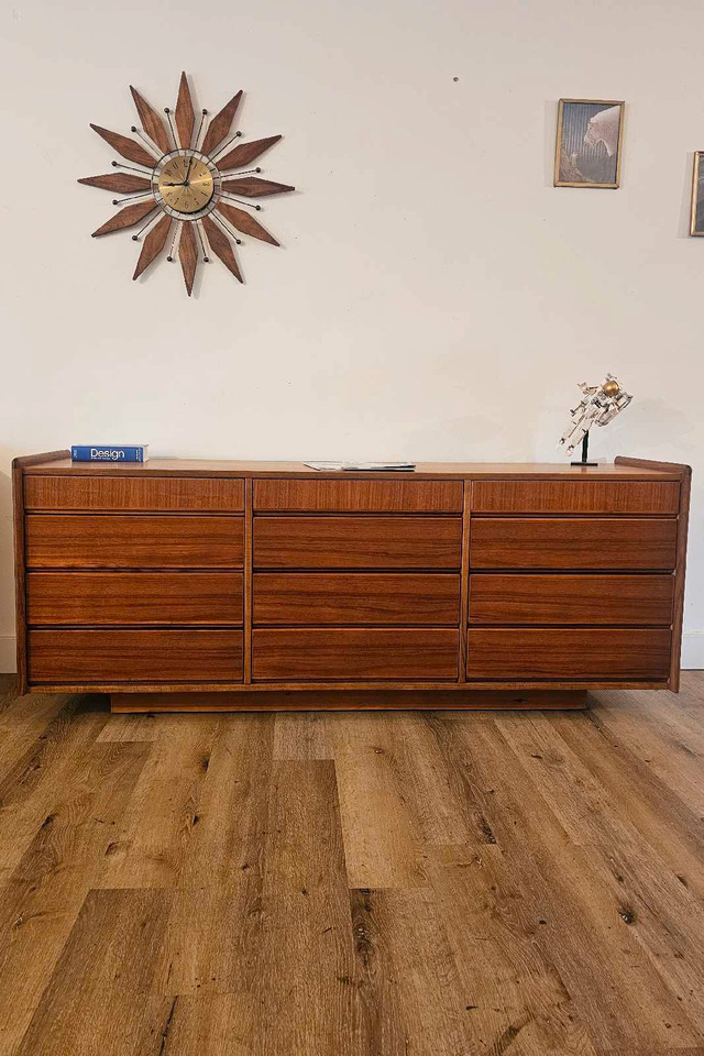 Rare 12-Drawer Teak Dresser by D-Scan, Fully Restored in Dressers & Wardrobes in Calgary - Image 2