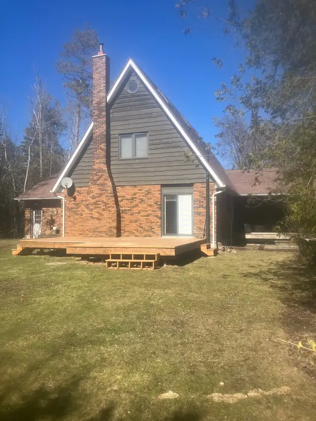 3 Lakeshore Lane, Tiverton. in Houses for Sale in Owen Sound - Image 4