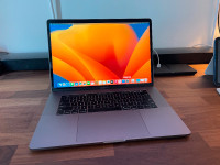 2019 Macbook Pro 15" 6-Core i7 16GB Ram 256GB SSD New Battery