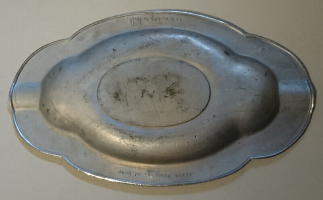 Vintage Metal Ashtray w/ Ornate Border Made in Occupied Japan in Arts & Collectibles in Oshawa / Durham Region - Image 3