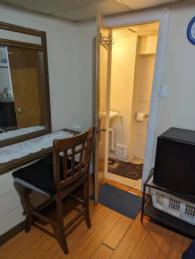 One Bedroom available For Rent in a Basement