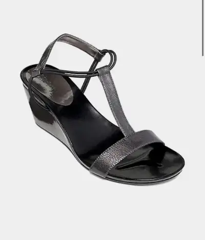 NEW - Women's Mulan T-Strap Wedge Sandals - Black, size 8.5, View more