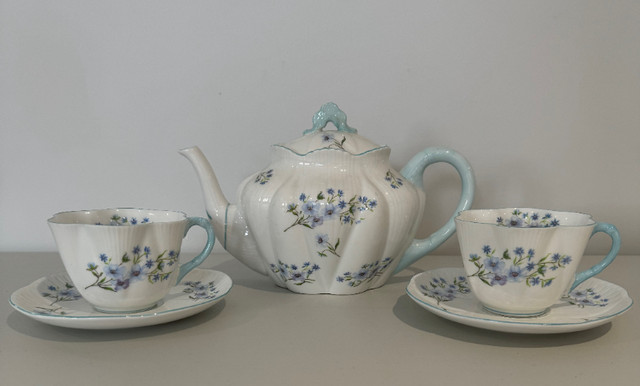 Rare Vintage Shelley Rd272101 (2) Tea Cups/Saucers & (1) Teapot in Arts & Collectibles in Corner Brook