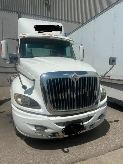 I am selling my truck as it is, Volvo Pro Star 2009, The truck is in running position but I am selli...