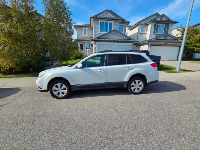 2012 Subaru Outback 3.6R582838608756090882