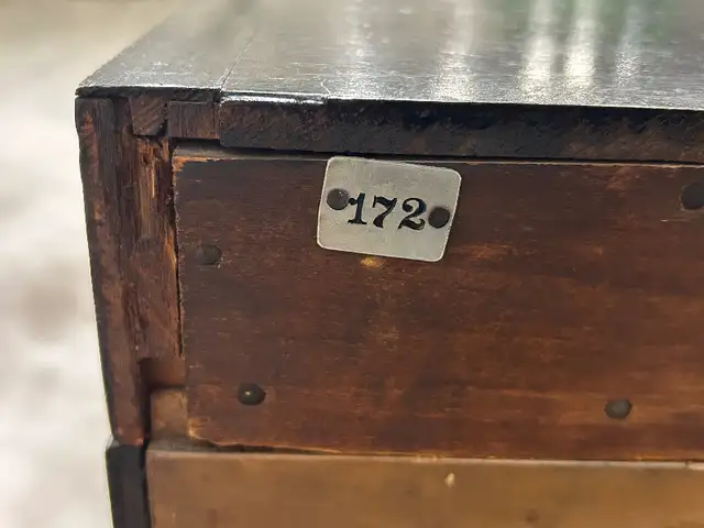 Lovely Antique Three Tier Mahogany Barrister Bookcase (c. 1930) in Bookcases & Shelving Units in Mississauga / Peel Region - Image 9