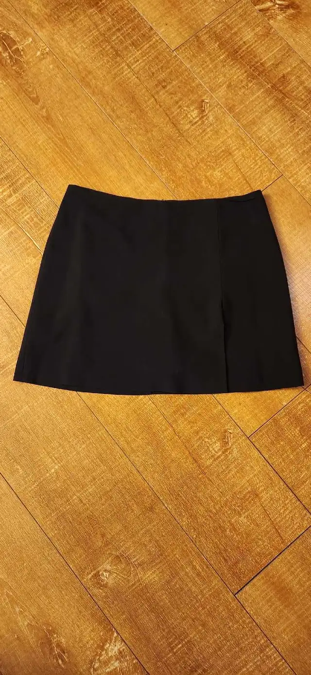 4 jupes médium  in Women's - Dresses & Skirts in Lévis - Image 5