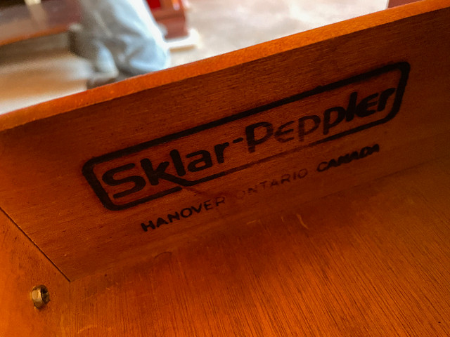 Petite table d'appoint et de salon «Sklar-Peppler» en bois dans Tables basses  à Drummondville - Image 3