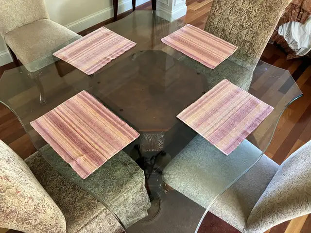 Serpentine glass top table in Dining Tables & Sets in City of Halifax - Image 4