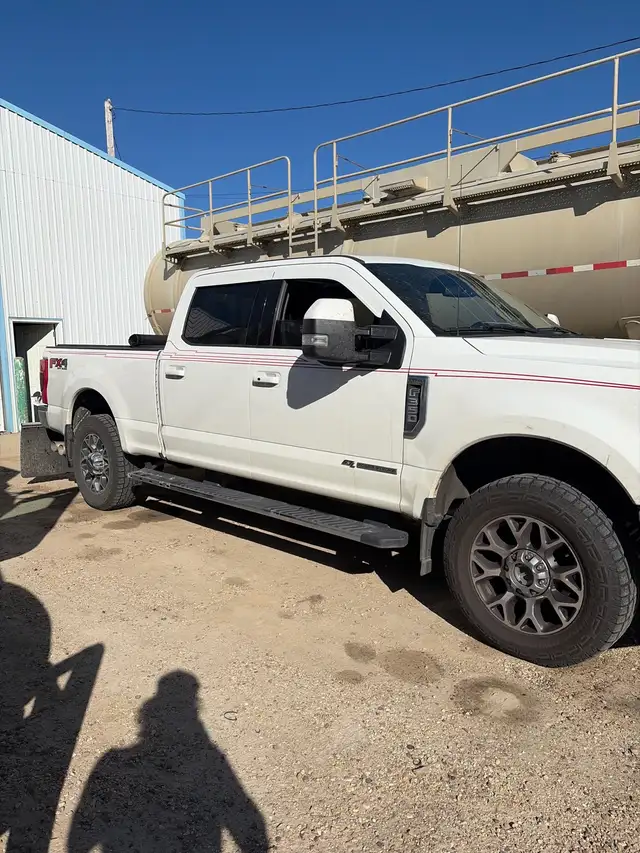 2020 f350 lariat