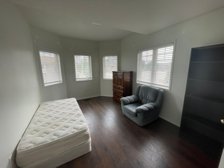 Private room for rent $900 per month available now. The room is newly renovated with new floor new p...