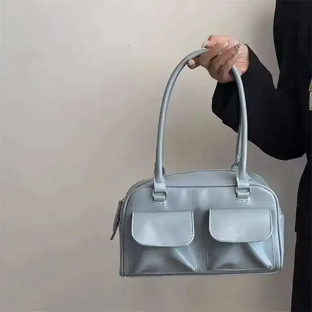 Light Blue Handbag with Pockets in Bags & Luggage in Mississauga / Peel Region - Image 10