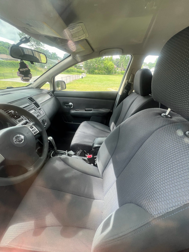2009 Nissan versa in Cars & Trucks in Brantford - Image 3