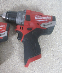 MILWAUKEE M12 1/2 INCH FUEL HAMMER DRILL IN PERFECT CONDITION