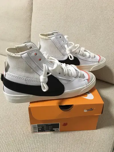 ***NEW*** Nike Blazer Mid ‘77 Jumbo, View more
