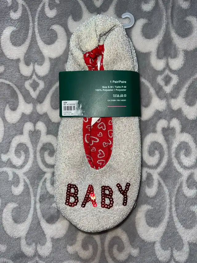 Ardene Women’s Santa Baby Slippers  in Women's - Shoes in Oshawa / Durham Region - Image 3