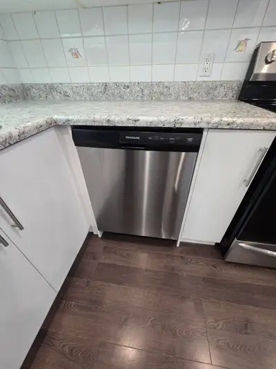Spacious 1-Bedroom + Office/Flex Space in the Heart of Ossington, View more