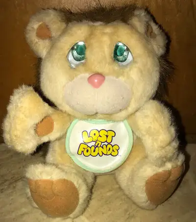 Good vintage condition...originally came with a water bottle...not included....pickup Niagara Falls....