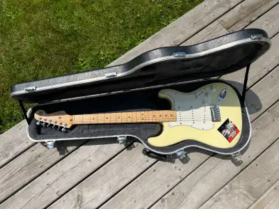 Fender Fender American Standard 2001, View more