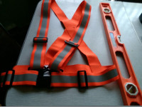 Safety gear & Level-new like cond.-15.00ea.or 2 for 20.00
