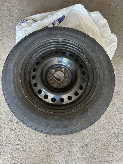 Selling 4 rims for winter tires. Were used for Honda CR-V 2017. Rims were just used for this winter...
