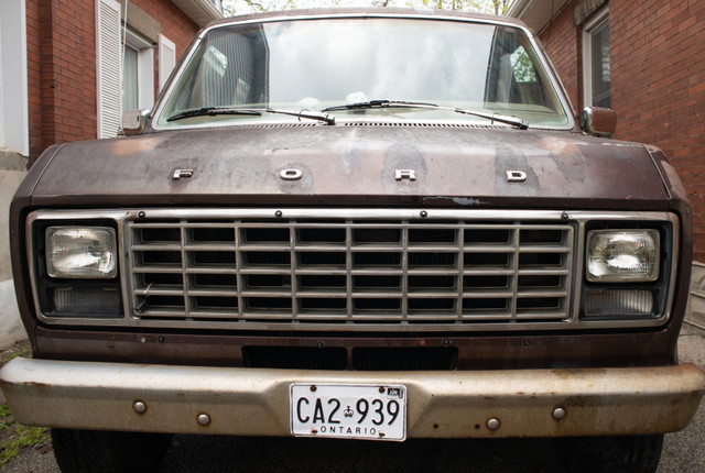 FOR SALE: 1981 Ford Econoline E-150 – Cargo Van in Cars & Trucks in Guelph
