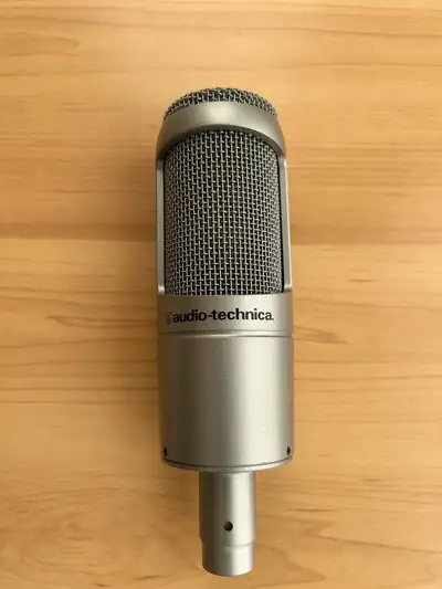 Phantom powered tube mic to warm up your tracks Original owner Smoke free environment Low hours Exce...