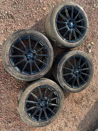 Kia optional factory accessories black alloy wheels and 235/45R18 Kumho tires these wheels are off a...