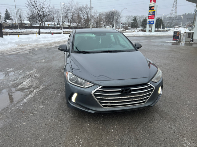 Hyundai Elantra 2017 dans Autos et camions  à Laval/Rive Nord