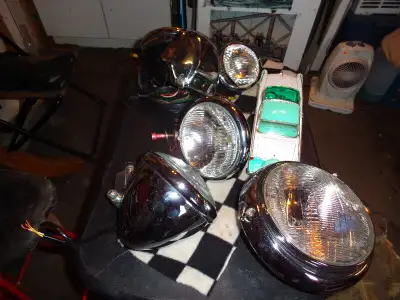 model fatboy 7'' head lights is sold some bulb front 4''/ 25$ VALISE arriere en bonne etat50$